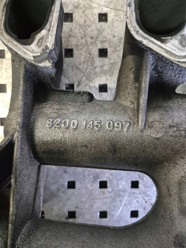 Купить Renault оригинальный номер 8200145097