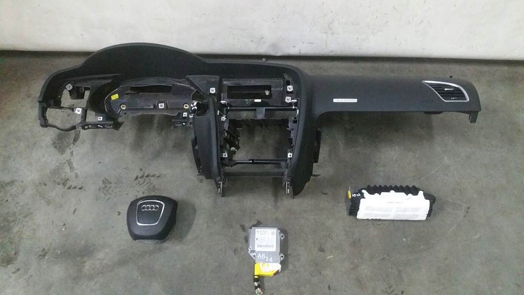 фото №1, Панель приладів консоль подушки безпеки датчик kpl audi a5