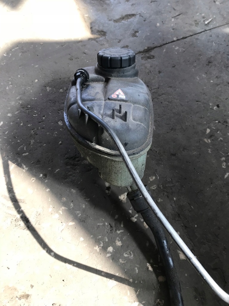 фото №1, Mercedes a klasa w176 бачок жидкость бак