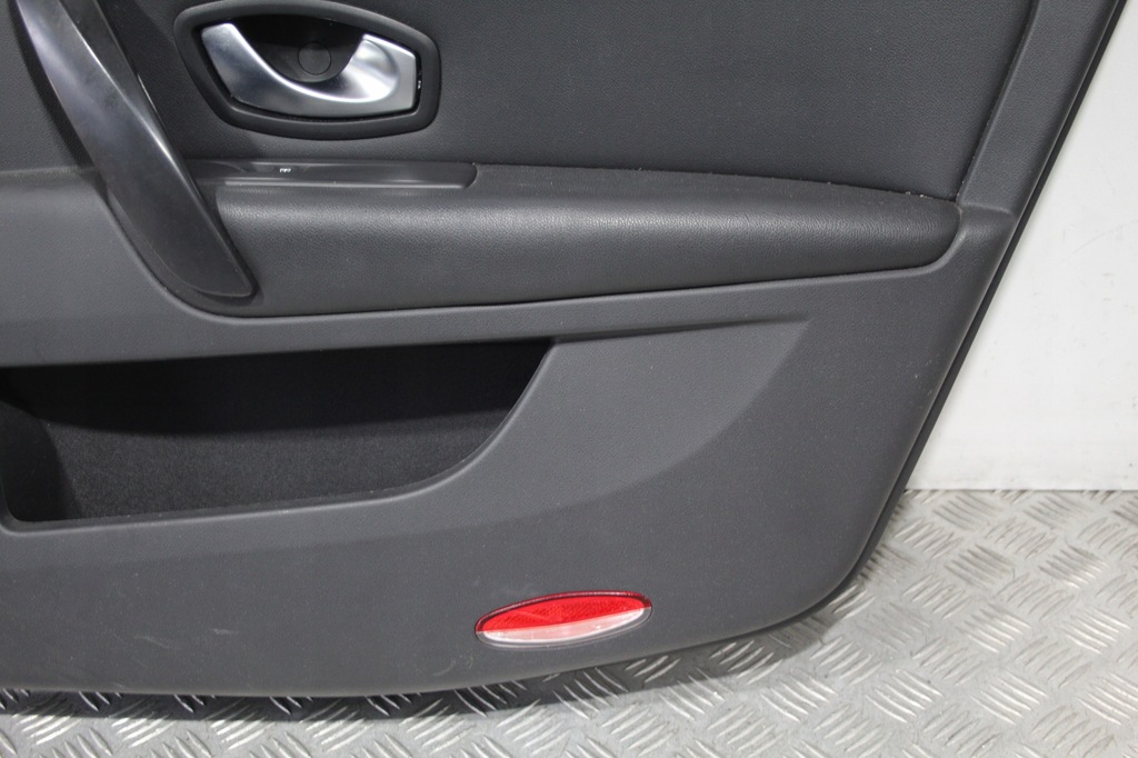 фото №4, Обшивка дверь правый перед renault laguna iii 3