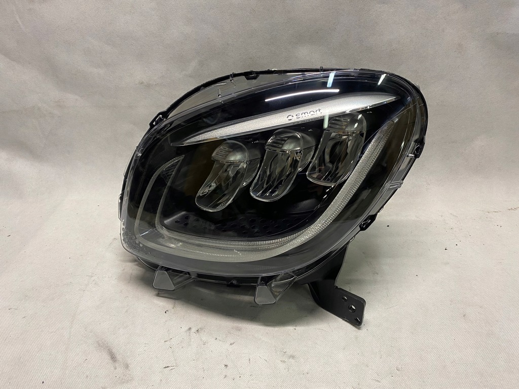 фото №1, Фара лівий перед smart forfour ii full led