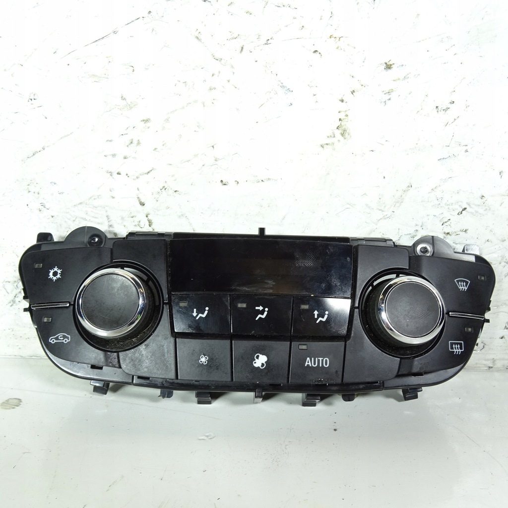 фото №1, Opel insignia a панель обдув 13273097