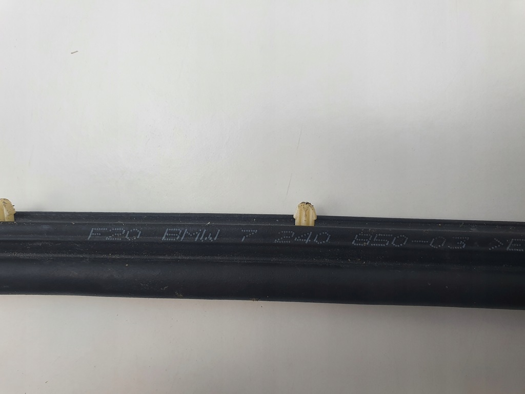 фото №4, Прокладка дверь передних нижняя bmw f20 7240850