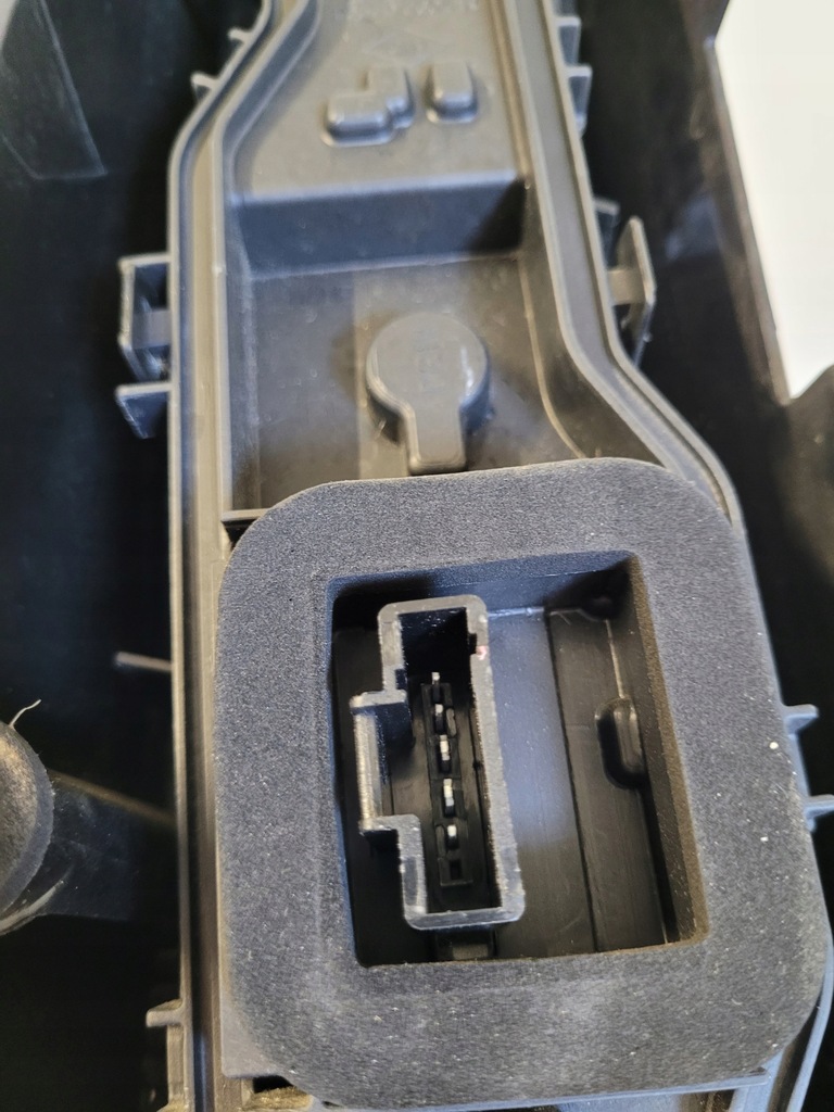 фото №10, Dacia dokker лампа задняя правый задняя правая 265509604r oem оригинал комплектная