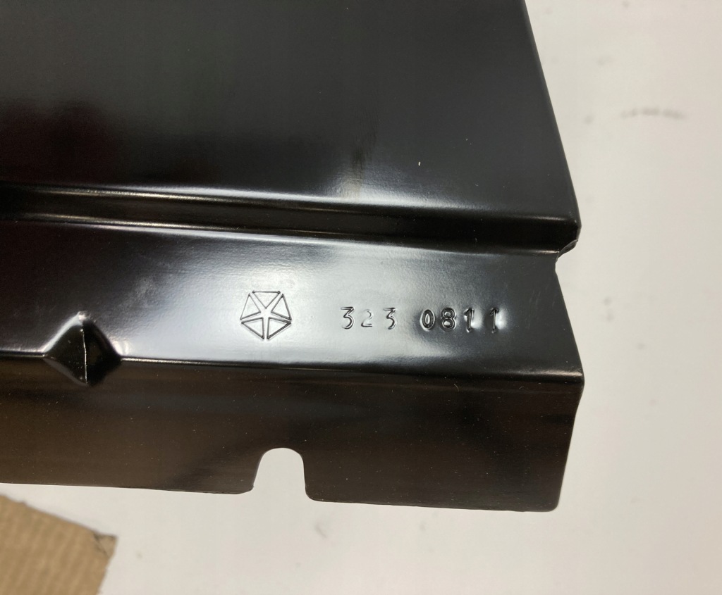 Mopar - крыло  передний левое  dodge challenger widebody 2018-23 Оригинал