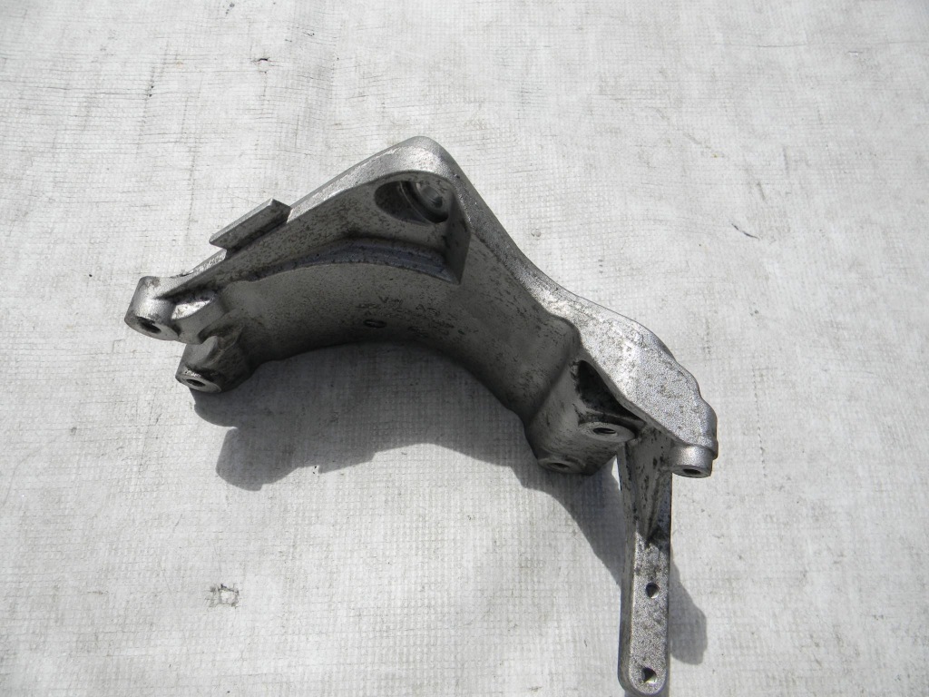 Купити Ap тримач  кронштейн генератора 059903143bf audi q7 4m