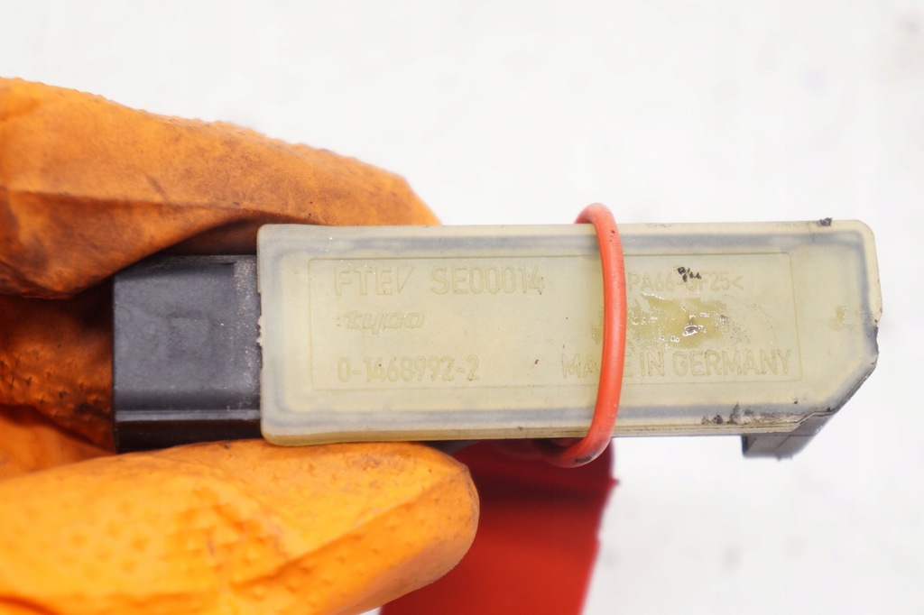 фото №5, Датчик положение педали сцепления volvo s60 ii v60 i v70 iii 0-1468922-2