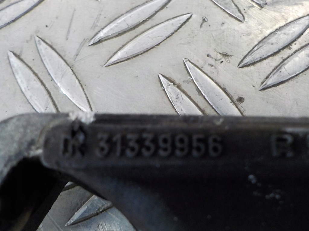 фото №5, Volvo xc60 ii 17-21 2.0 кронштейн подушка двигуна