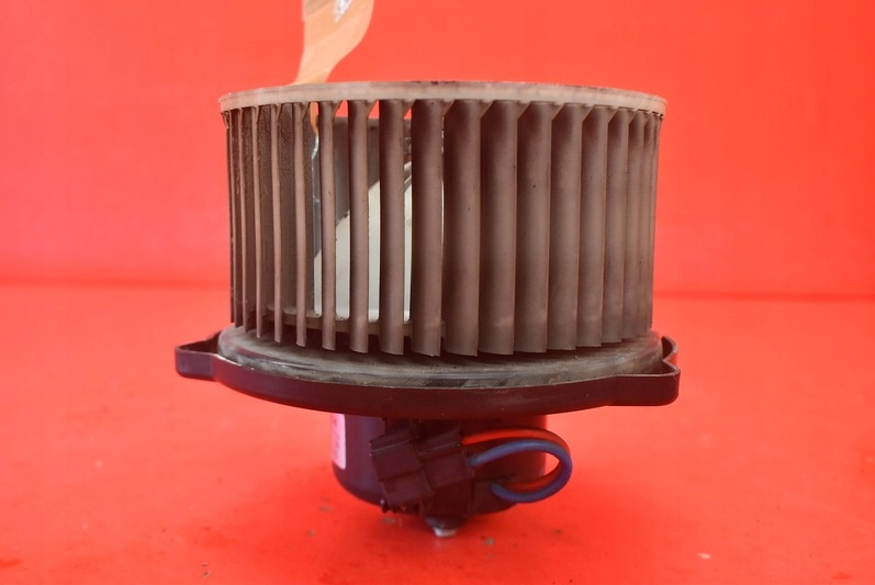 фото №5, Воздуходувка вентилятор обдув eu mf016070-0030 toyota corolla e11 95-01