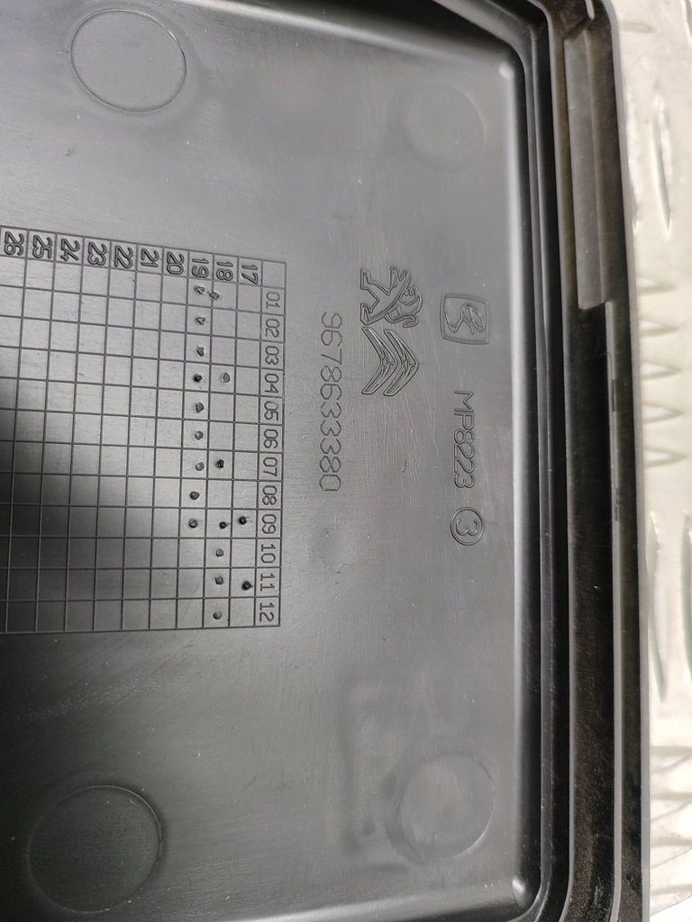 фото №6, Citroen ds7 crossback 2019 кришка коробка запобіжників