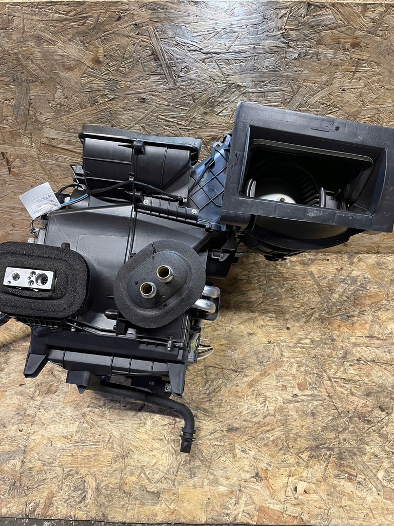 фото №1, Отопитель renault master iv 272702687r