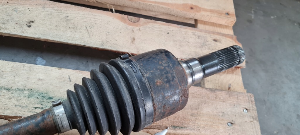 Mustang vi рестайлинг  gt приводной вал правый  правая  механическая коробка передач задний 5.0 v8 fr33-4k138-bf Недорого