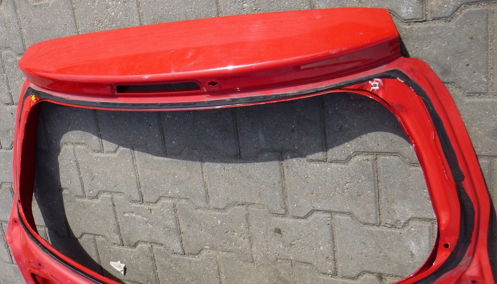 фото №5, Toyota yaris крышка багажника задняя