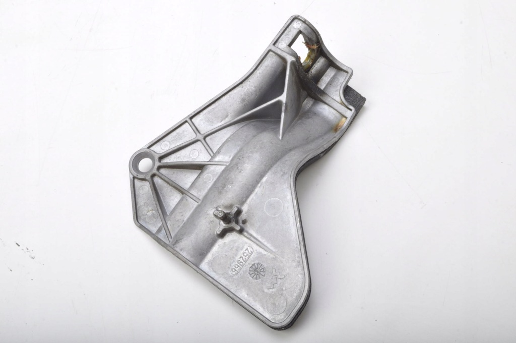 фото №1, Ferrari california 4.3 кронштейн бака топлива