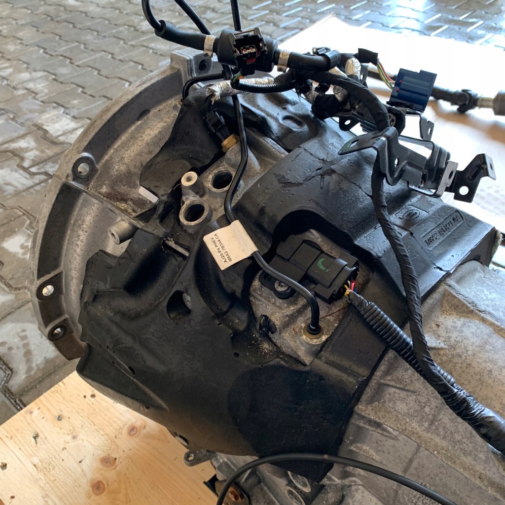 Jaguar f-pace x761 гибрид 2.0 коробка передач передач 8p75ph mx63-7j426-aa Доставка