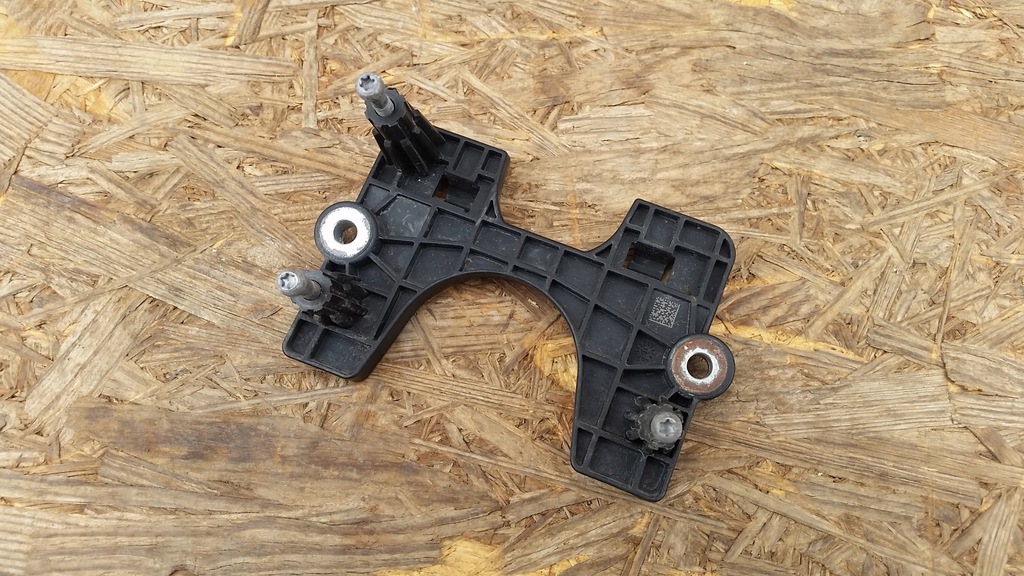 фото №1, Vw passat b8 3g0 кронштейн кронштейн основа радара передній 3q0907704a