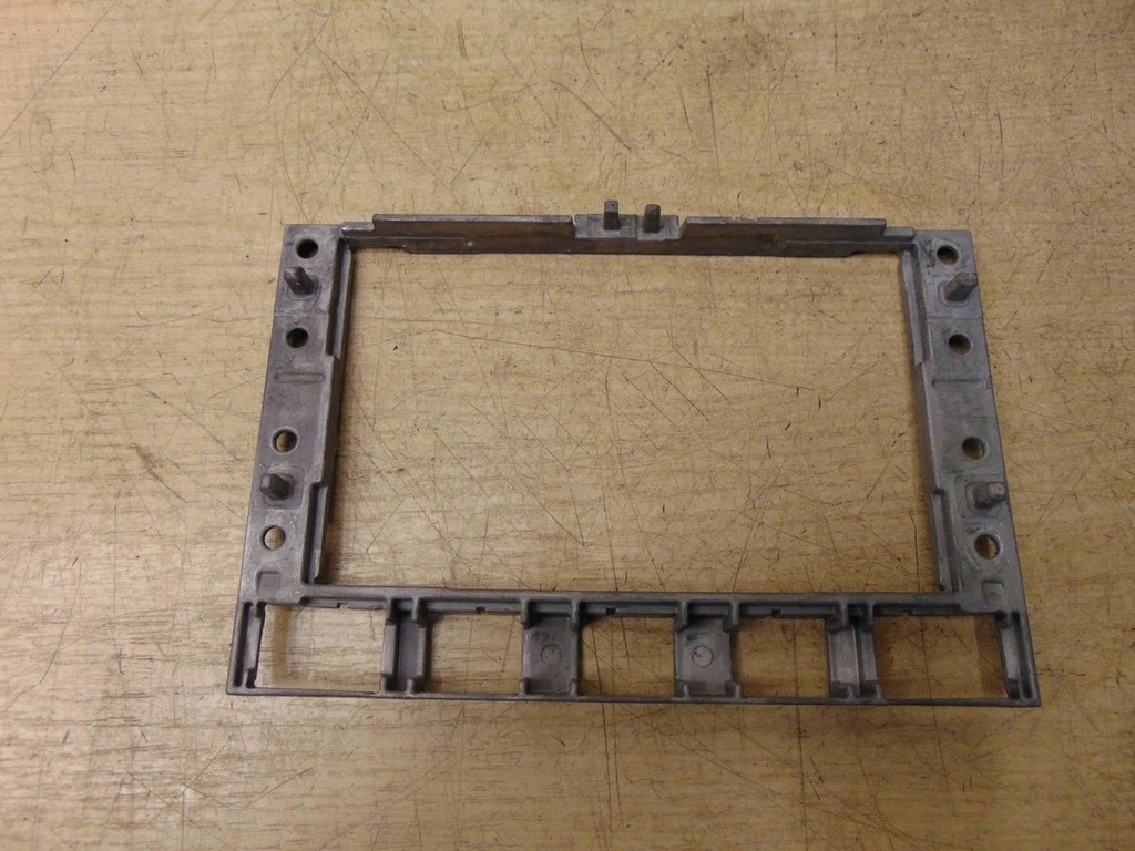 фото №1, Рамка каркас консолі радіо vw touareg 7l6857318