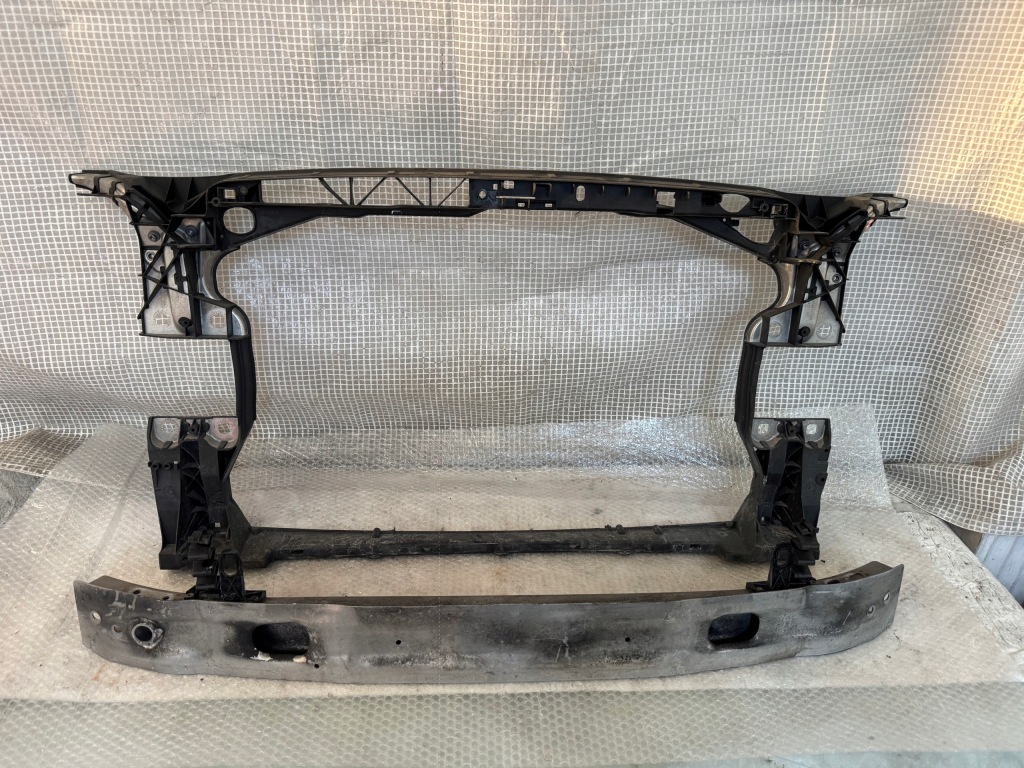 фото №1, Audi a4 b9 pas передний усилитель балка