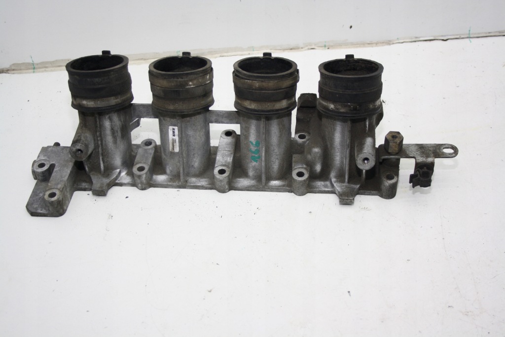 фото №1, Коллектор всасывающий соединитель alfa romeo 166 2,0 t.spark b833