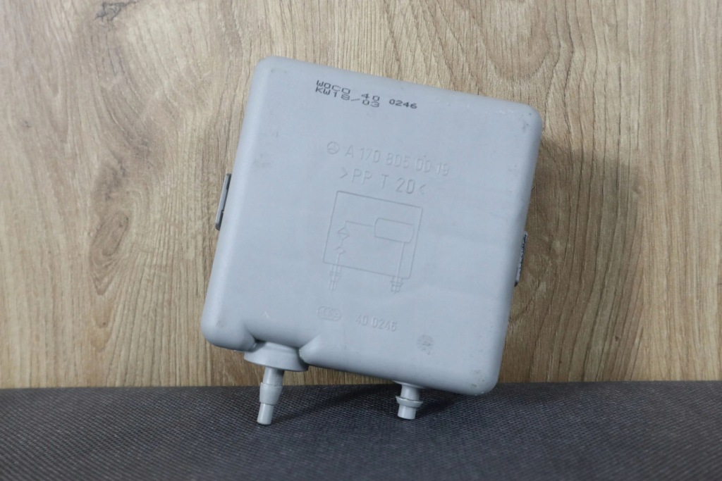 фото №1, Mercedes slk r170 lift бак вакуумa a1708050019