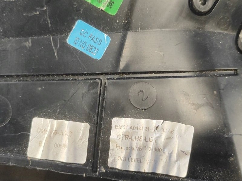 Решётка обдув средняя панели приборной панели левый  bm51a014l21af ford focus... Недорого