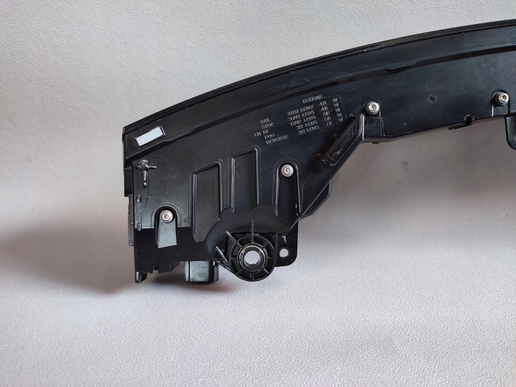 фото №14, Porsche taycan turbo s 9ja накладка свет центральный niebieski 9ja945081r