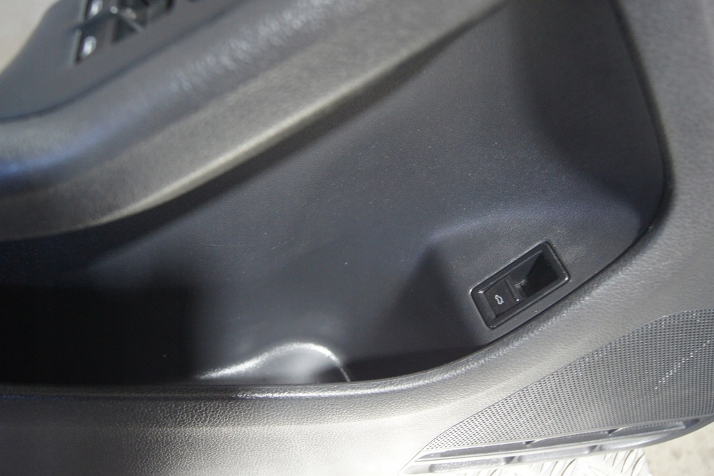 фото №6, Обшивка двері лівий перед jetta 5c 5c7867011a