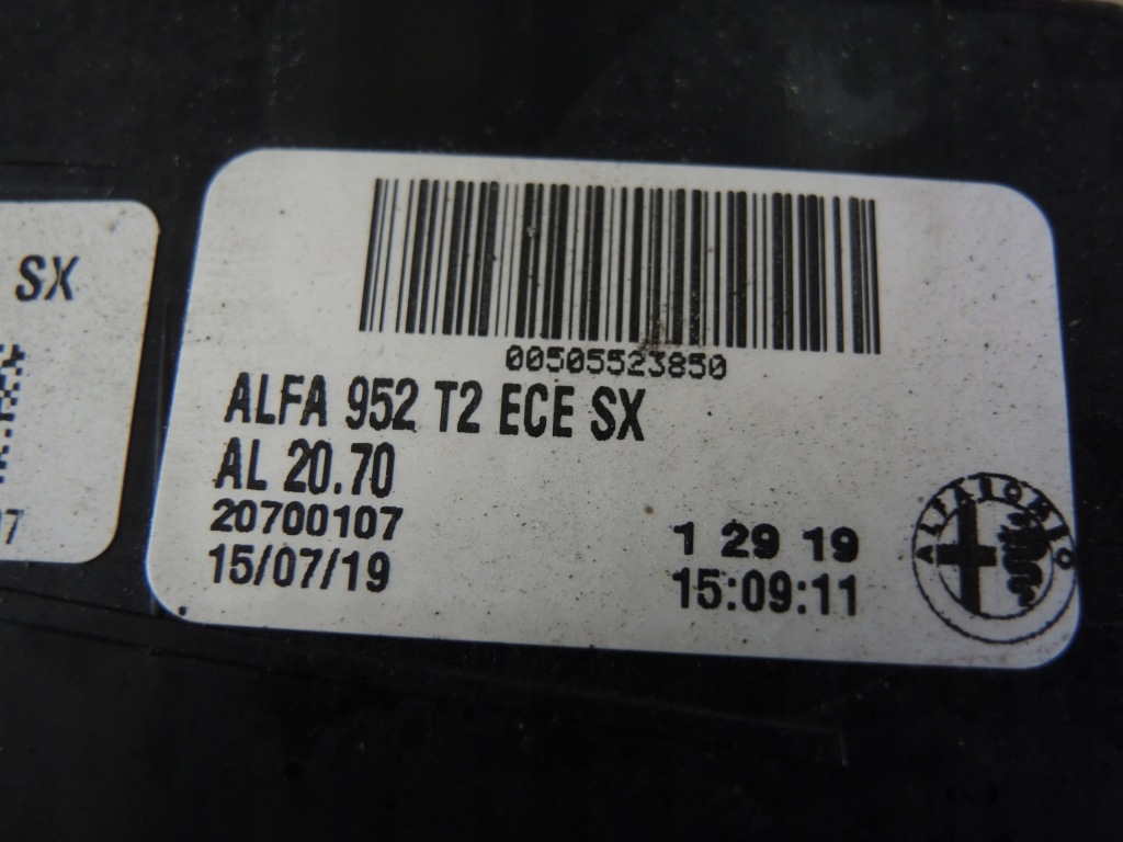 фото №2, Alfa romeo giulia лампа w крышка левый задняя