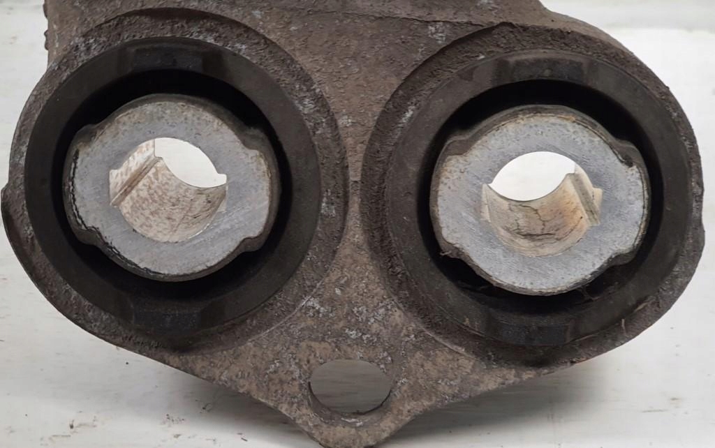 фото №5, Підрамник підрамник балка задня aston martin rapide