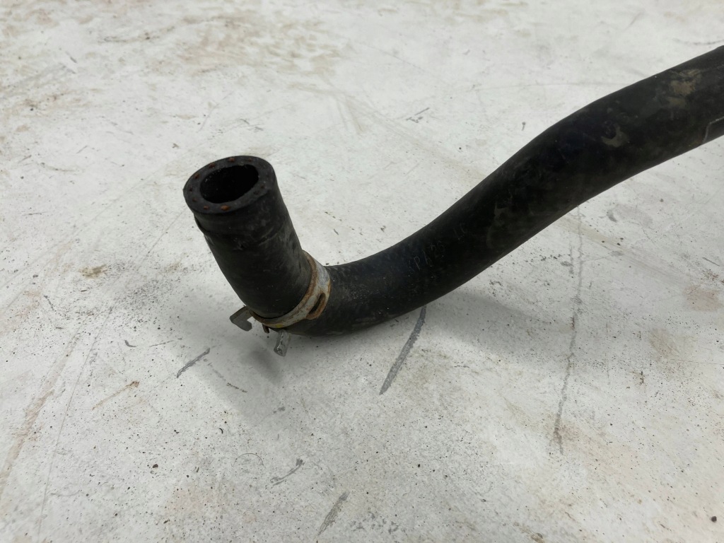 фото №3, Rav4 v гибрид пабтрубок  воды труба шланг