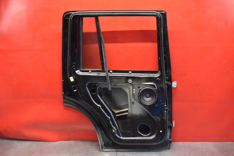фото №13, Дверь левая задняя задние чёрные land rover discovery 3 iii 04-09