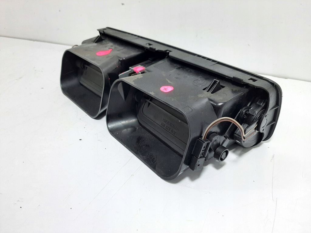 фото №8, Skoda superb i 1.9tdi 04r решётка обдув средняя 3u0820951b