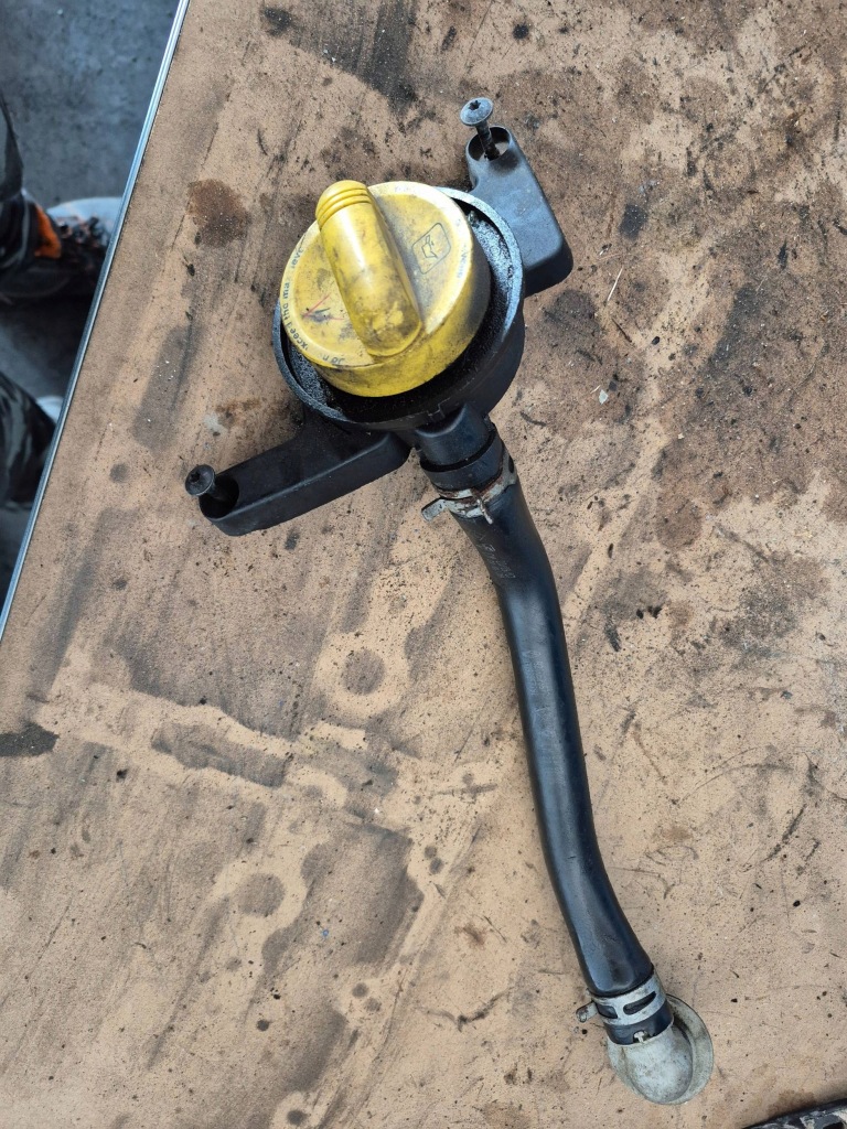 Купить Труба заливной масла крышка trafic ii