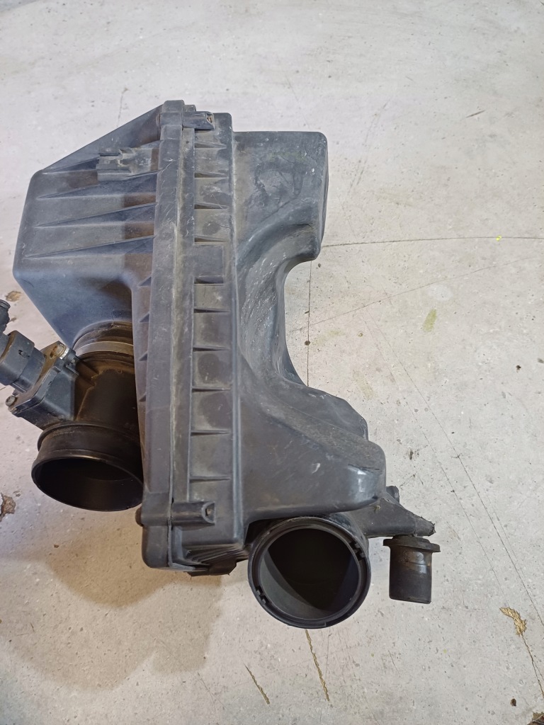 Корпус фильтра воздуха opel zafira b 1.9 cdti nr. 4613885936 Оригинал