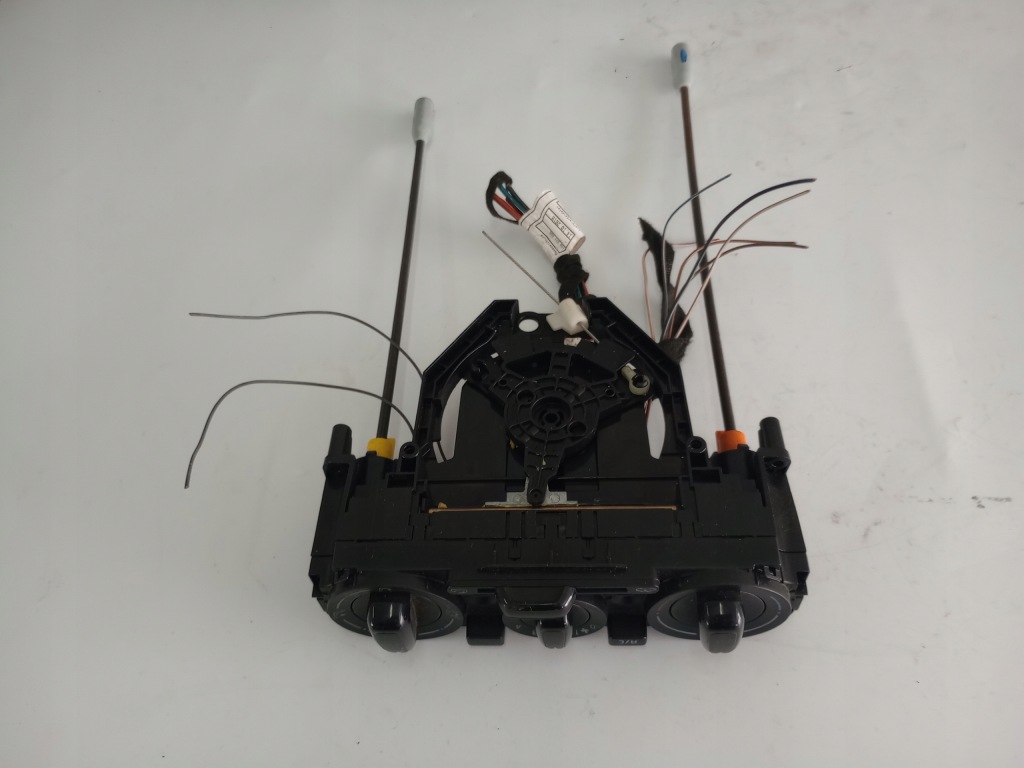 фото №10, Vw up панель кондиционера 1s0820045r europa