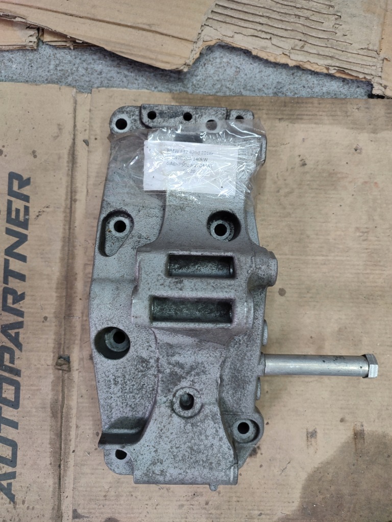 Купить Bmw f31 f32 2.0d основание кронштейн генератора 7619250