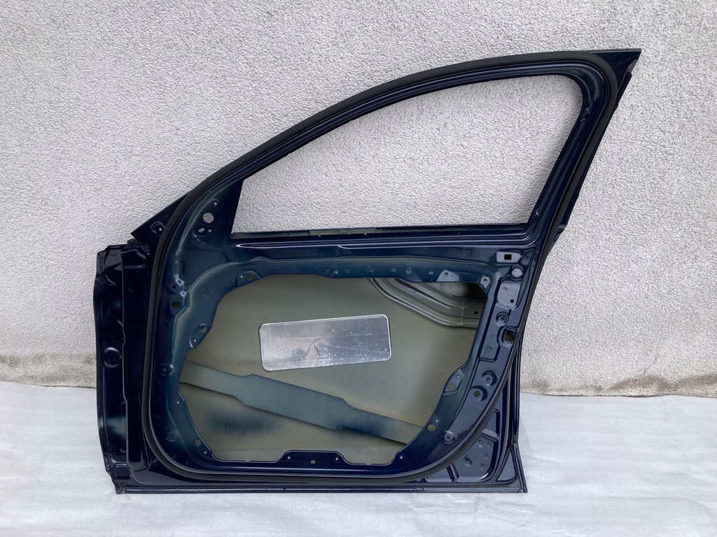 фото №11, Дверь правое передние mercedes c klasa w205 a205