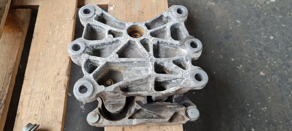 фото №14, S6 c7 4g a6 lift кронштейн кронштейн коробки подушка 4.0 tfsi 4m0399153l s7 4g