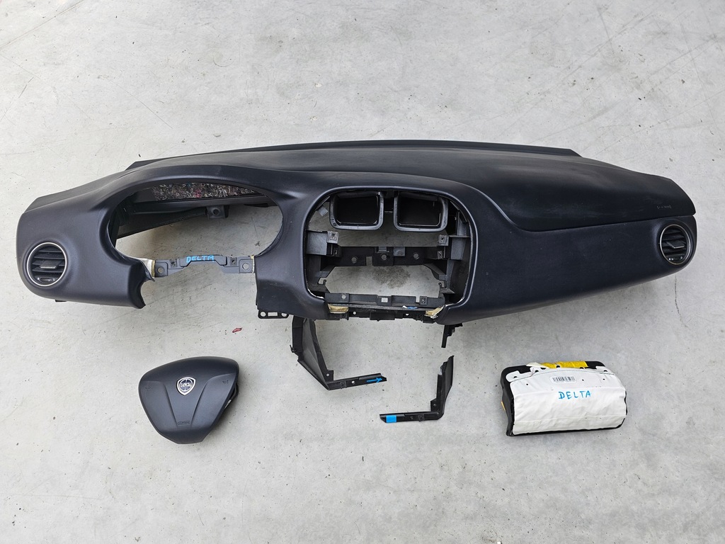 фото №1, Панель приладів консоль подушка безпеки lancia delta iii