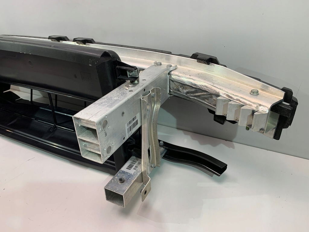 фото №7, Bmw i3 pas передній балка комплект