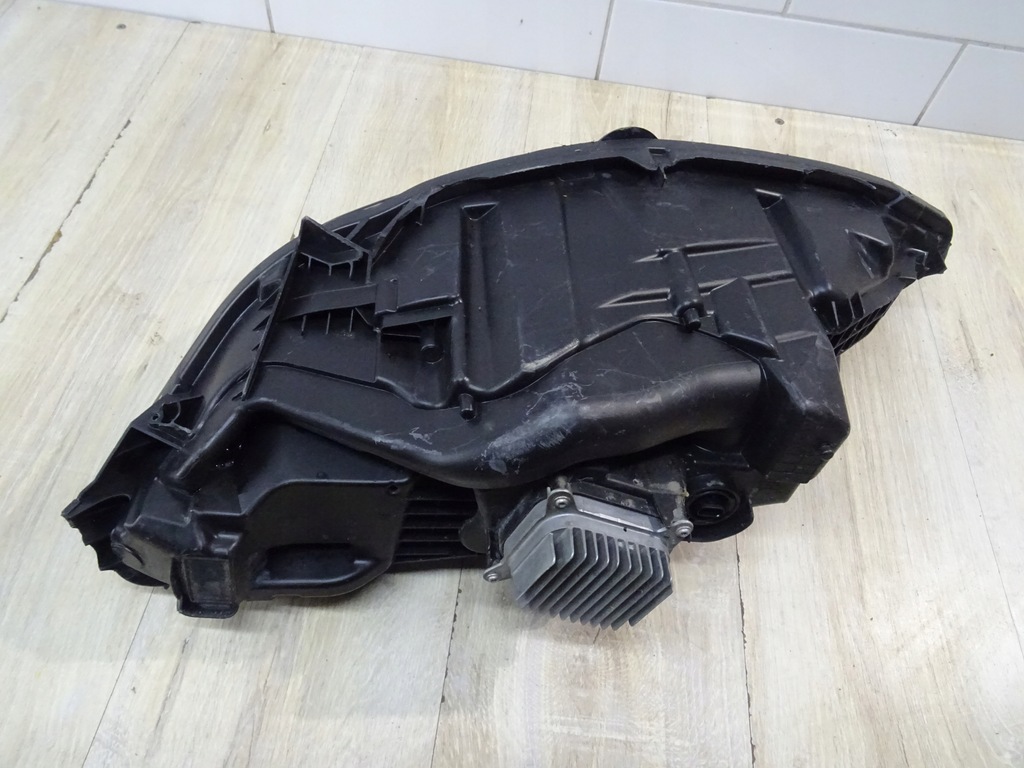 фото №11, 1563714-95-c tesla s plaid palladium лампа правая правый 1563714-95-c