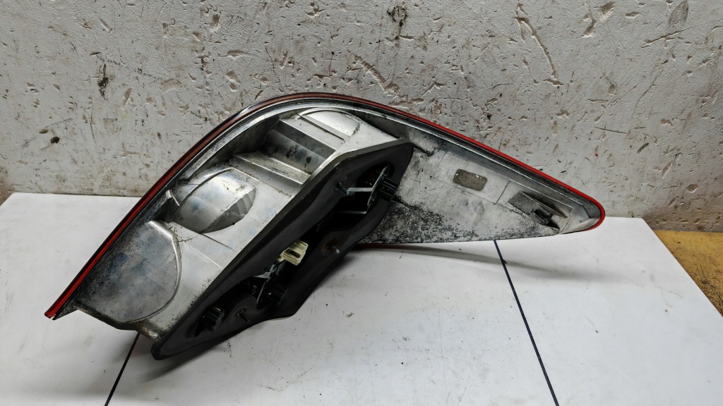 Лампа левая левый задний  задняя mercedes r-klasa w251 a2518200364 Киев