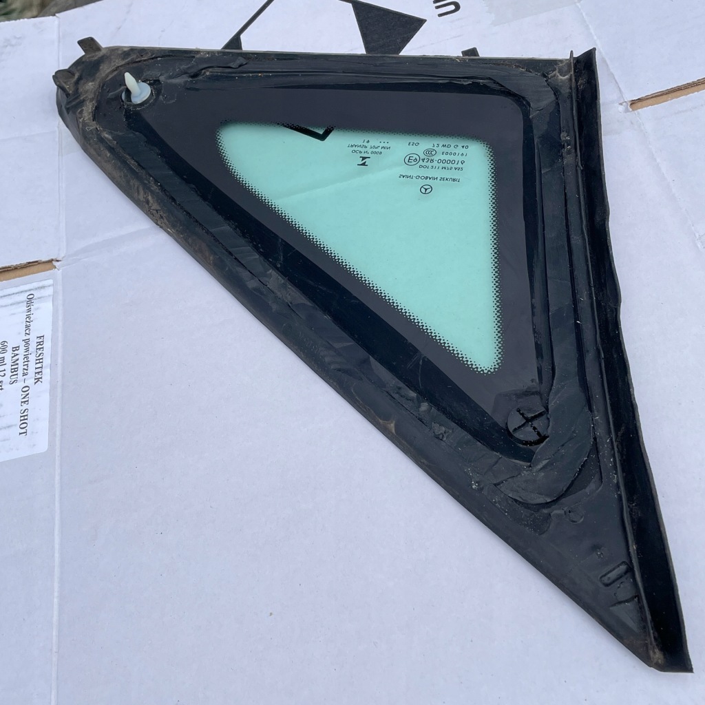 Mercedes w447 vito iii скло трикутник ліва лівий перед 2019r 19r в Україні