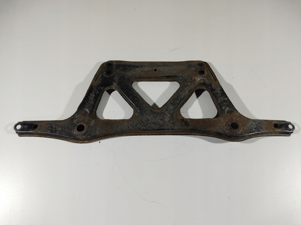 фото №12, Lexus is300h 13r кронштейн подрамник подрамник