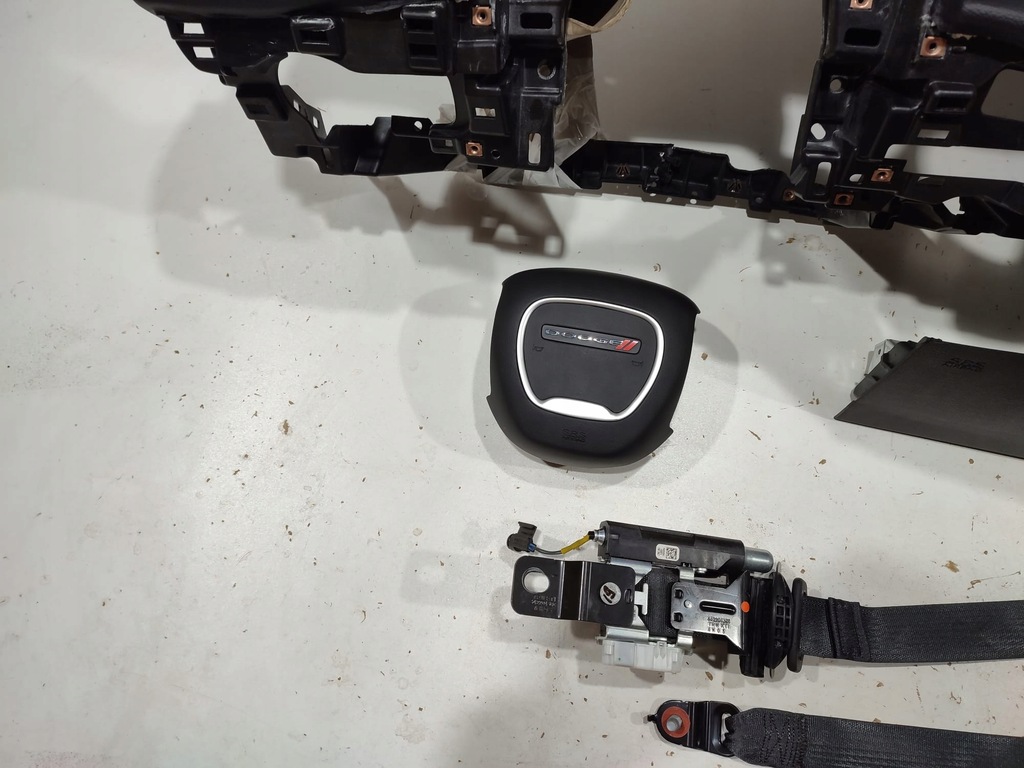 фото №5, Dodge durango 2021 приборная панель консоль подушка безопасности ремни