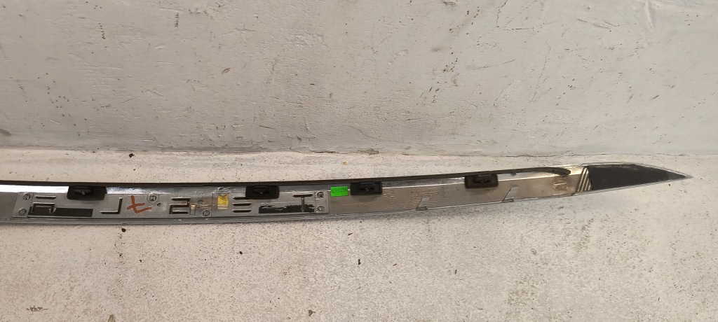 Купить Молдинг крышки багажника tesla model x