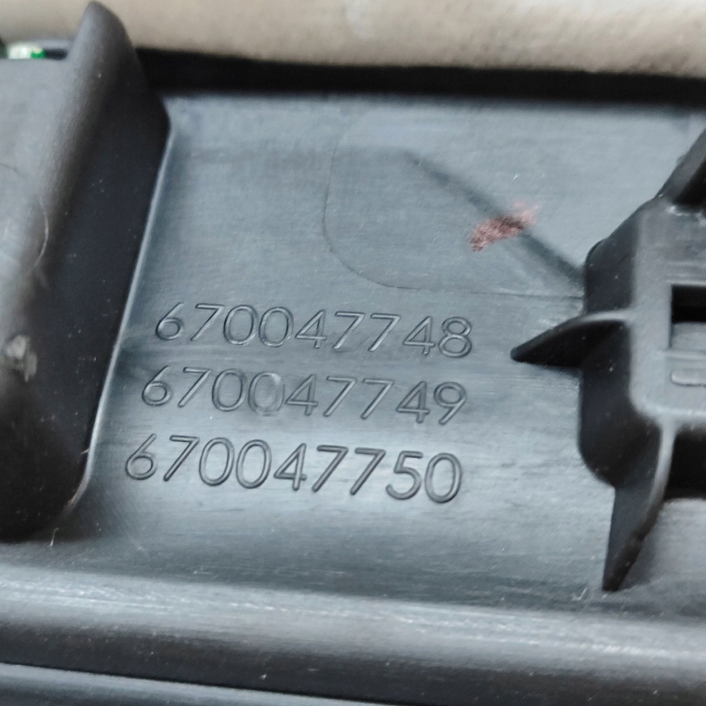 фото №6, Maserati levante 2016 ліва сторона захист стійка скло передньої / a