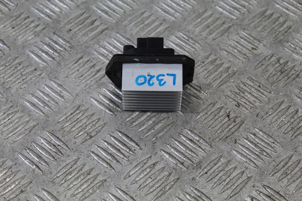 фото №1, Резистор вентилятор range rover sport l320