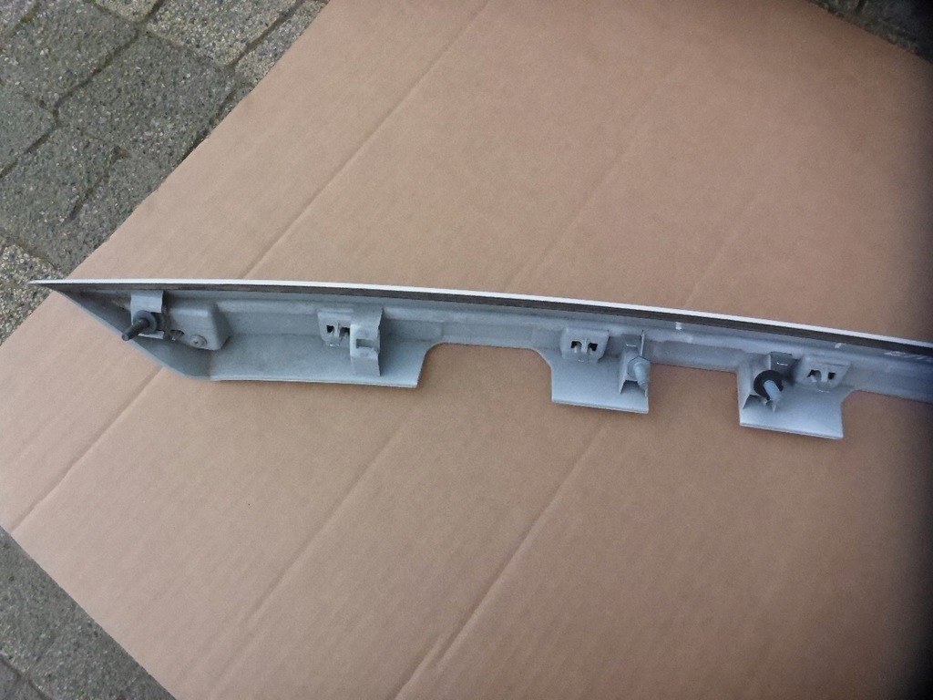 фото №9, Toyota corolla e16 e18 молдинг накладка крышки задний оригинал