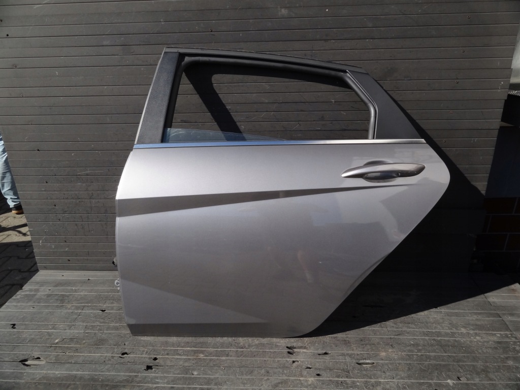 фото №1, Hyundai elantra vii 2023 sedan двері задні ліва повний оригінал